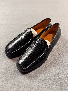 L.L. Bean Women’s Black Croc-Embossed Leather Loafers